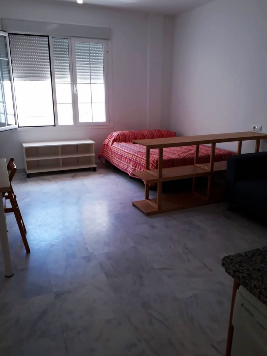 Estúdio para arrendar em Sevilha cidade - 650 € (Ref: 4823114)