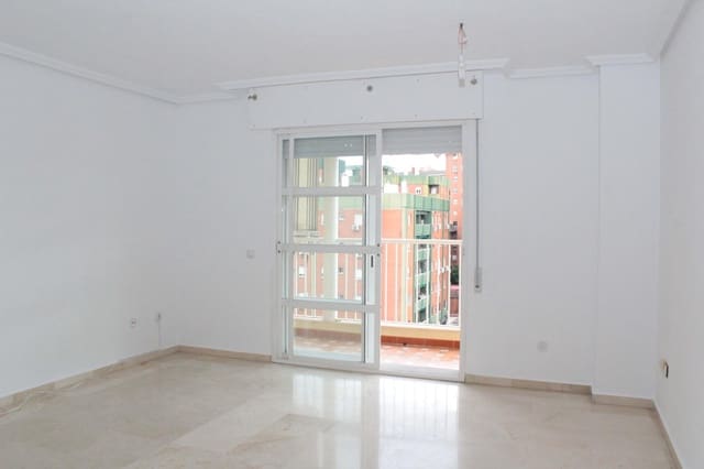 4 soverom Leilighet til leie i Sevilla by med garasje - € 1 350 (Ref: 5010861)