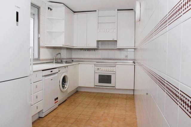 4 soverom Leilighet til leie i Sevilla by med garasje - € 1 350 (Ref: 5010861)