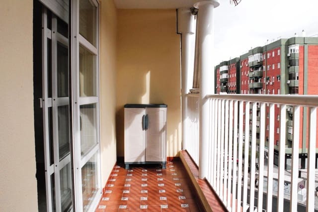 4 soverom Leilighet til leie i Sevilla by med garasje - € 1 350 (Ref: 5010861)