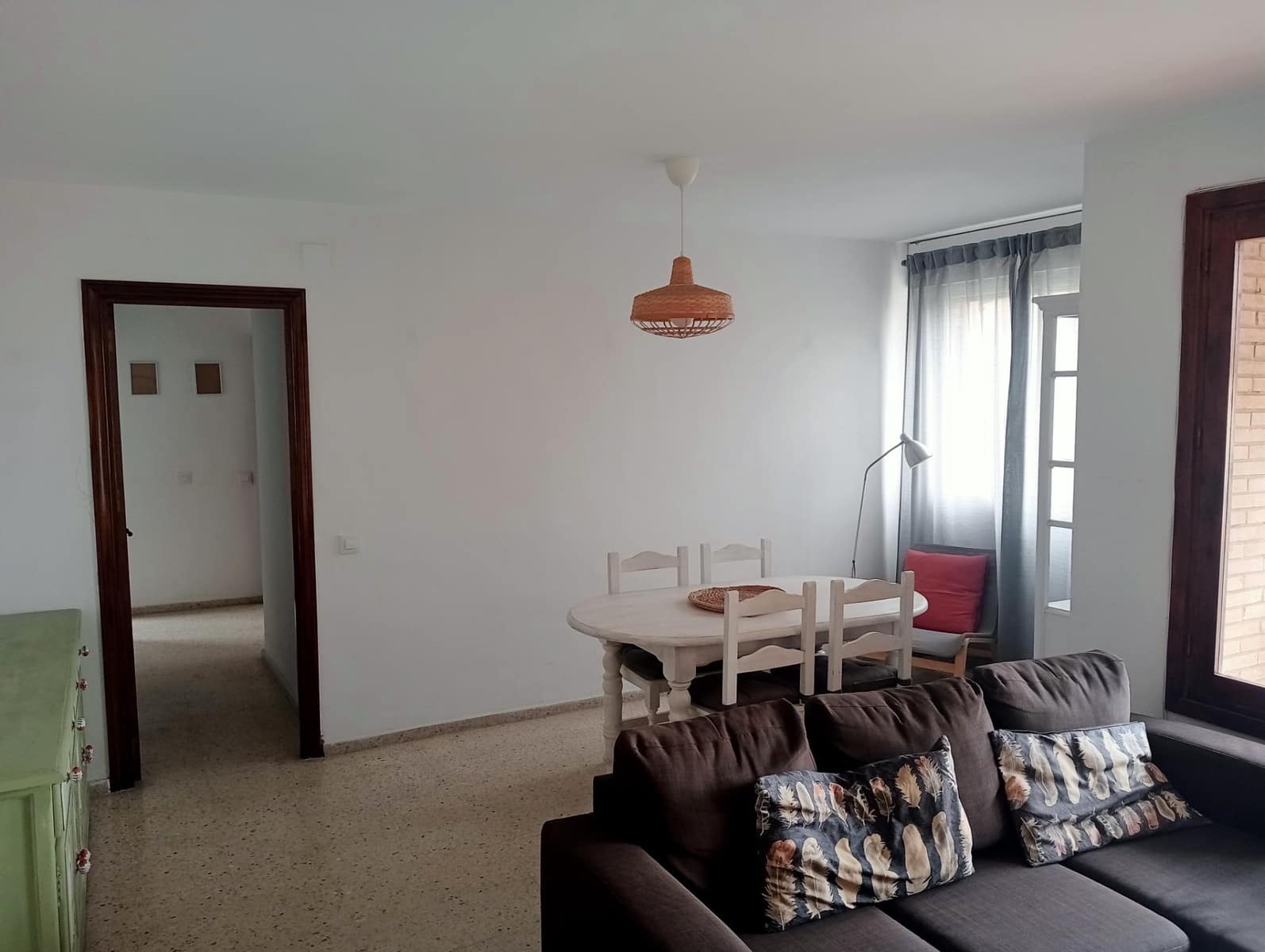 3 sypialnia Mieszkanie do wynajęcia w Miasto Sewilla - 900 € (Ref: 5564843)