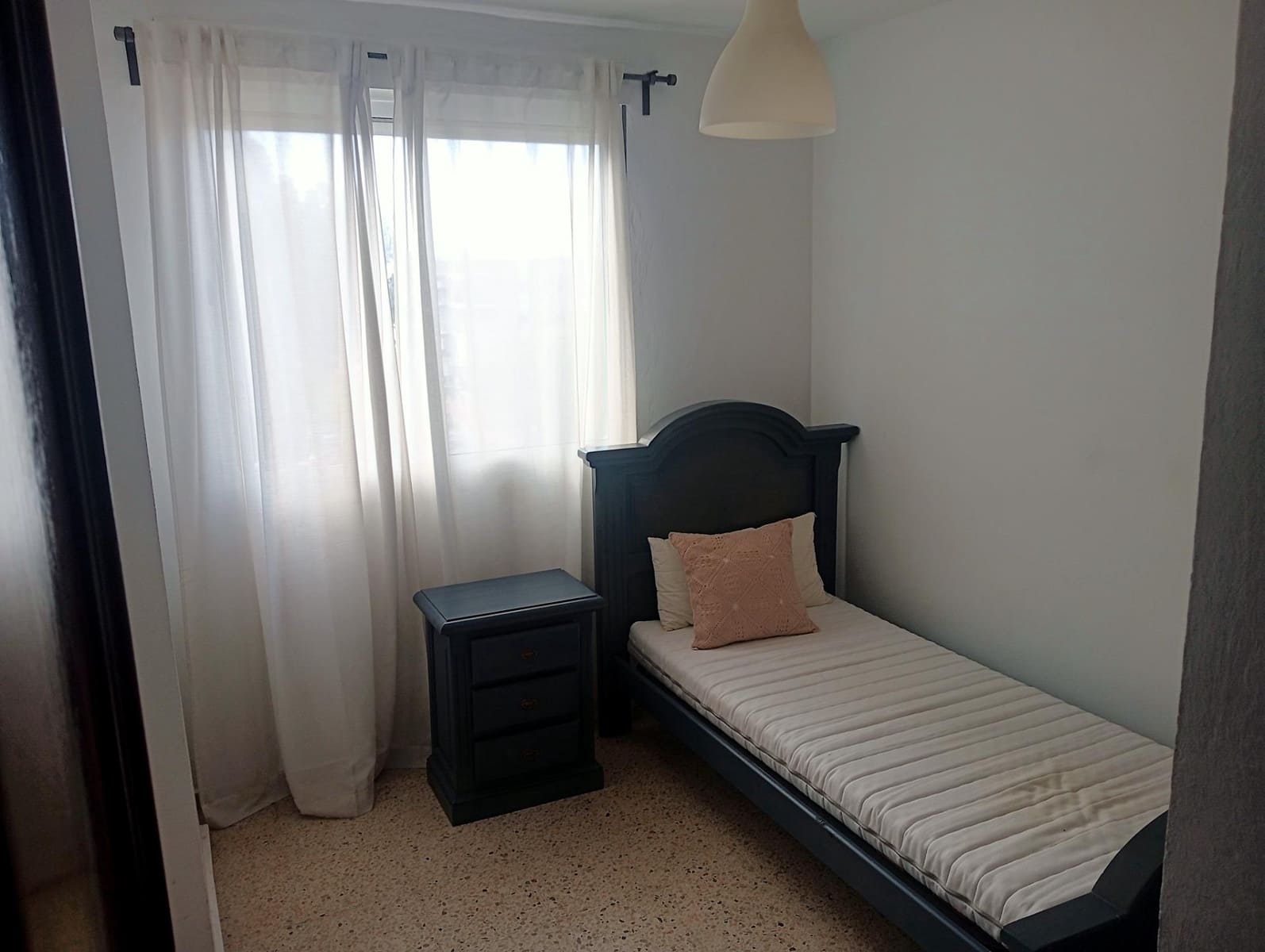 3 sypialnia Mieszkanie do wynajęcia w Miasto Sewilla - 900 € (Ref: 5564843)