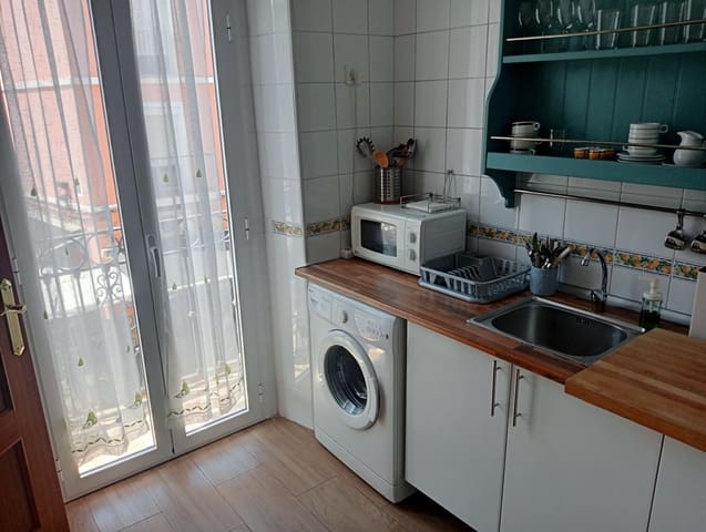 2 soverom Leilighet til leie i Sevilla by - € 1 100 (Ref: 6174606)