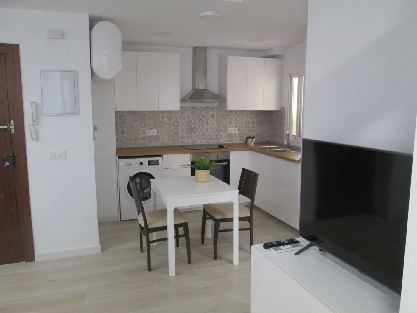 2 sovrum Lägenhet att hyra i Sevilla stad - 800 € (Ref: 6174631)