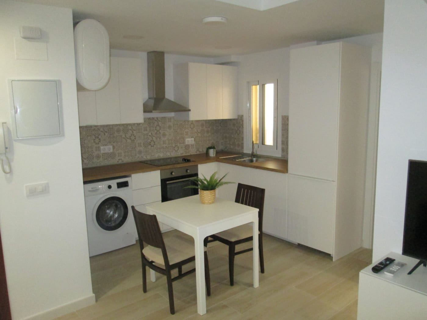 2 sovrum Lägenhet att hyra i Sevilla stad - 800 € (Ref: 6174631)