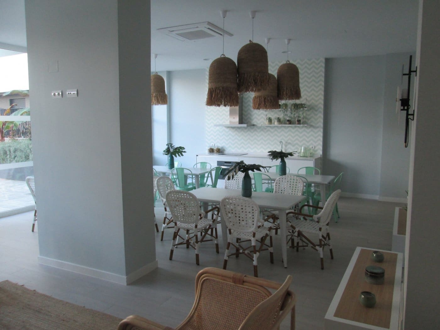 3 sovrum Lägenhet att hyra i Sevilla stad med pool garage - 1 150 € (Ref: 6491313)