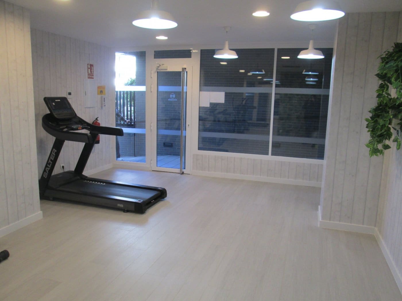 3 sovrum Lägenhet att hyra i Sevilla stad med pool garage - 1 150 € (Ref: 6491313)