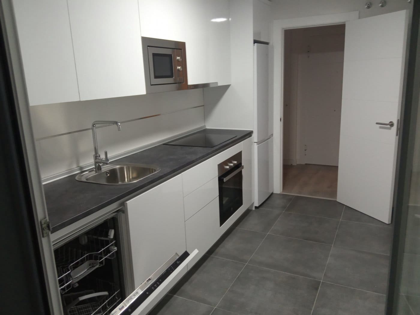 3 sovrum Lägenhet att hyra i Sevilla stad med pool garage - 1 150 € (Ref: 6491313)