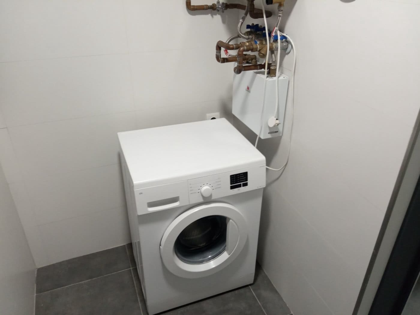 3 sovrum Lägenhet att hyra i Sevilla stad med pool garage - 1 150 € (Ref: 6491313)