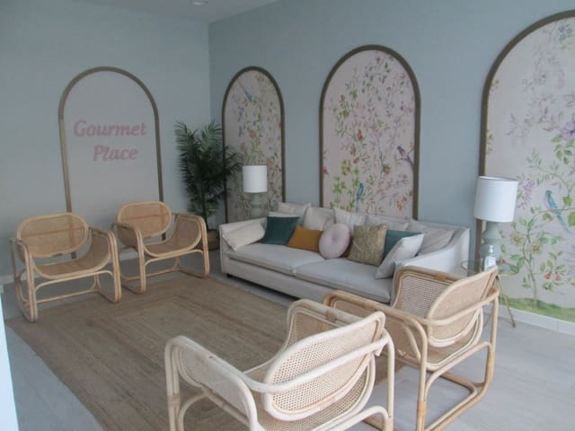 3 sovrum Lägenhet att hyra i Sevilla stad med pool garage - 1 150 € (Ref: 6491313)