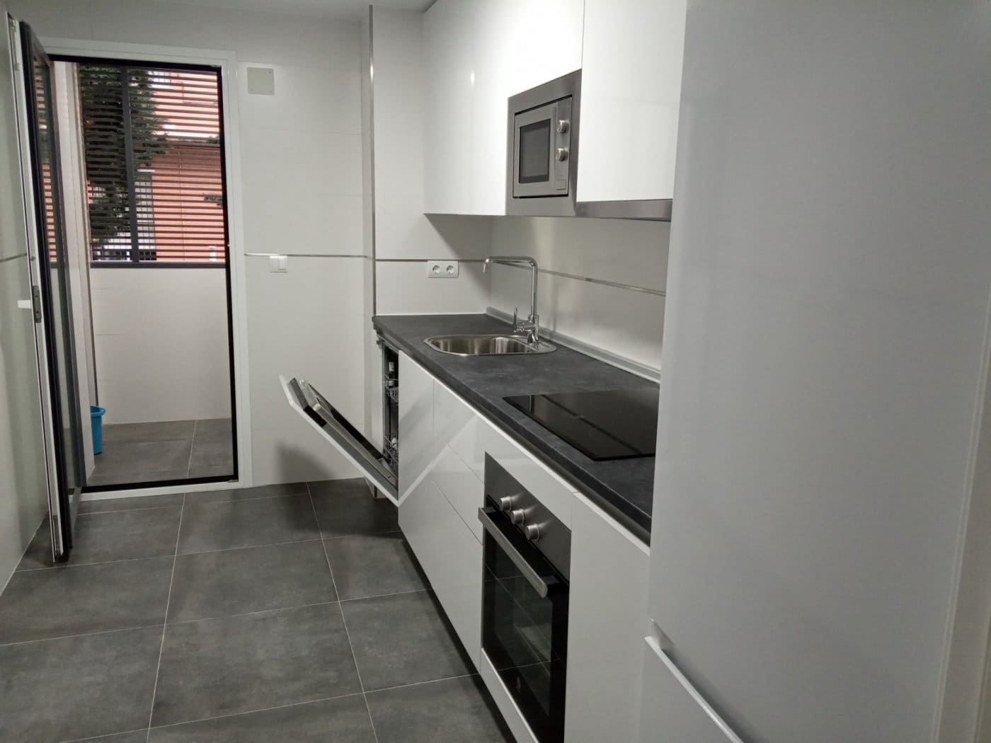 3 sovrum Lägenhet att hyra i Sevilla stad med pool garage - 1 150 € (Ref: 6491313)