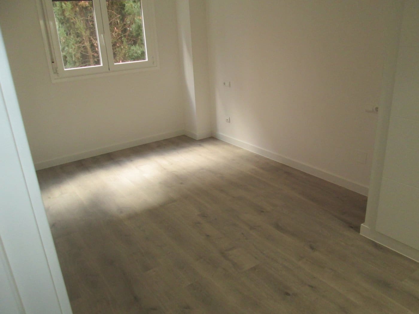 3 sovrum Lägenhet att hyra i Sevilla stad med pool garage - 1 150 € (Ref: 6491313)