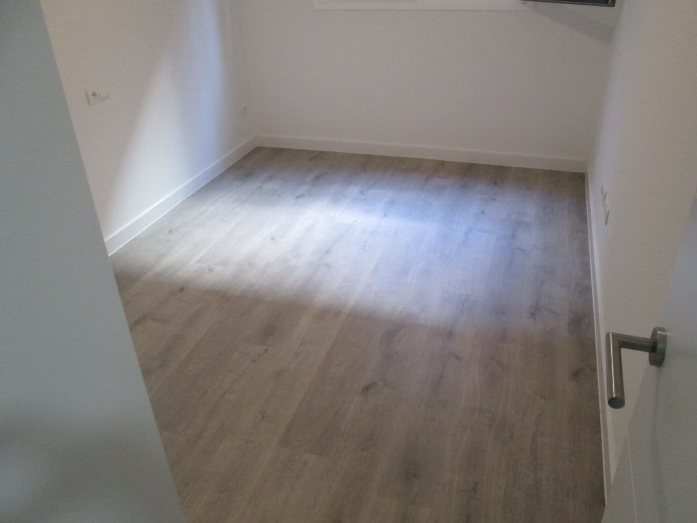 3 sovrum Lägenhet att hyra i Sevilla stad med pool garage - 1 150 € (Ref: 6491313)