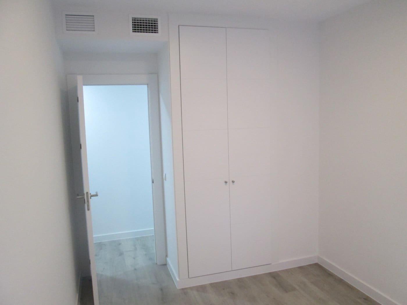 3 sovrum Lägenhet att hyra i Sevilla stad med pool garage - 1 150 € (Ref: 6491313)