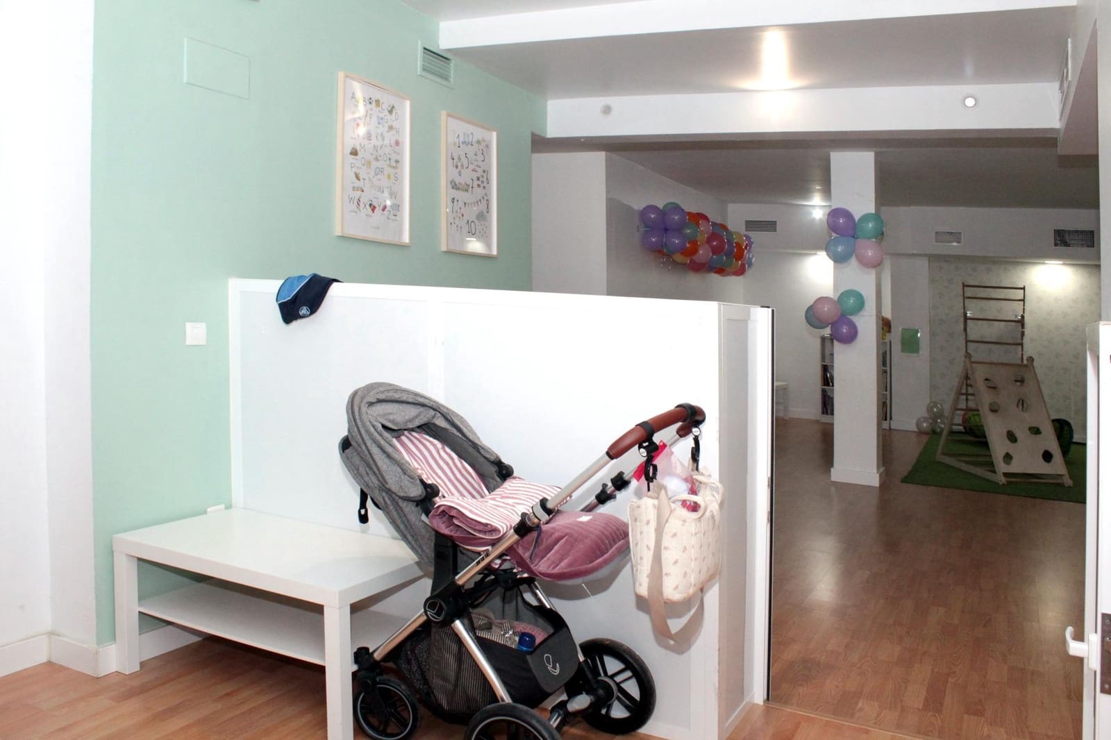 Commercial for rent in Seville city - € 1,600 (Ref: 7427368)