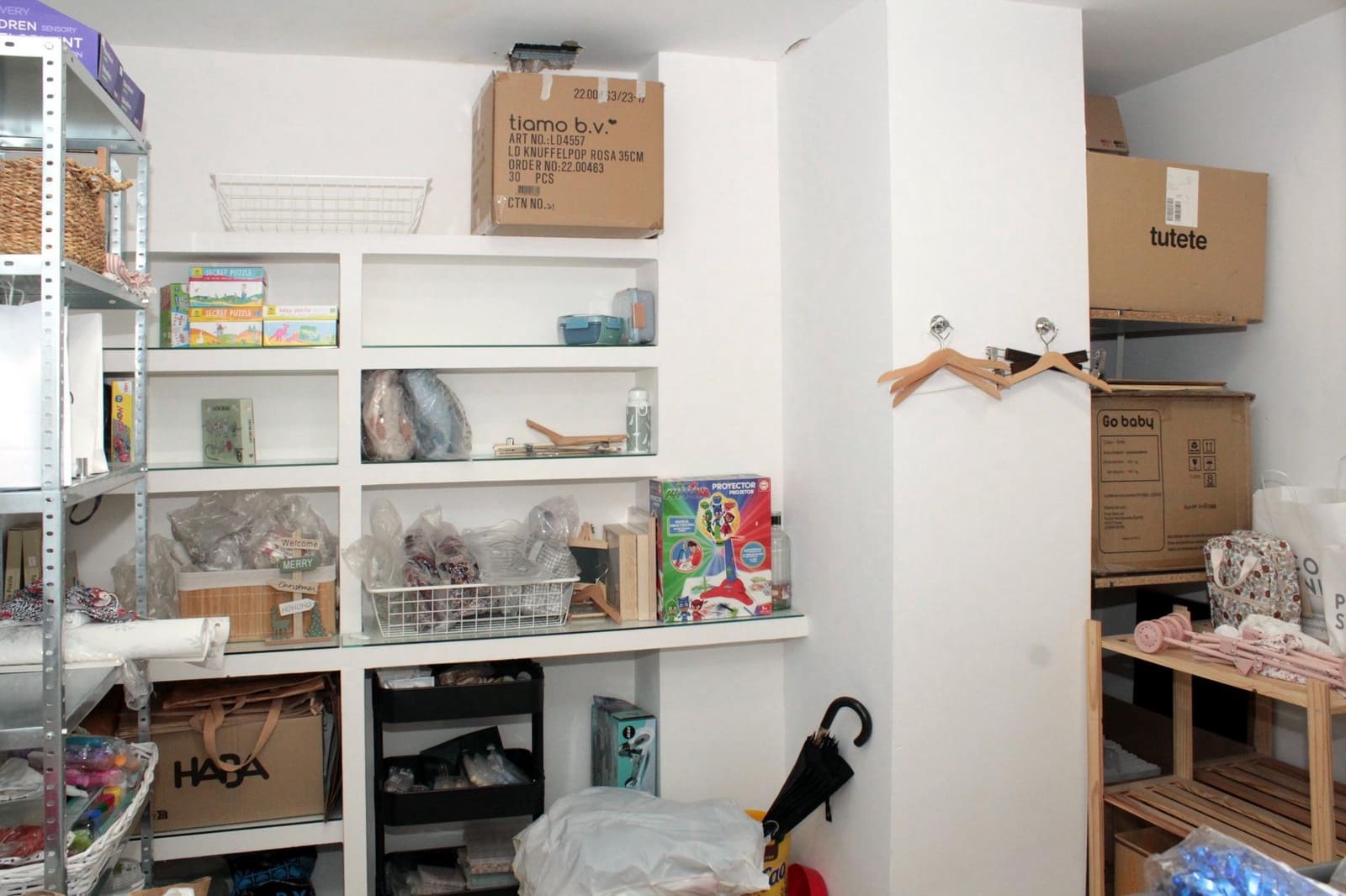 Commercial for rent in Seville city - € 1,600 (Ref: 7427368)