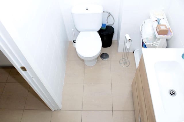 Comercial para arrendar em Nervión, Sevilha cidade - 1 600 € (Ref: 7427368)