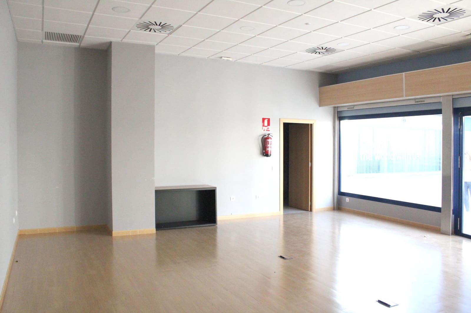 Kommersiell til leie i Sevilla by - € 595 (Ref: 7686495)