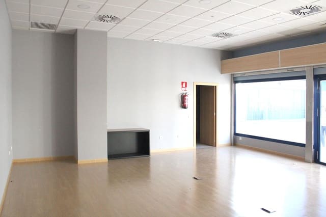 Erhverv til leje i Sevilla by - € 595 (Ref: 7686495)