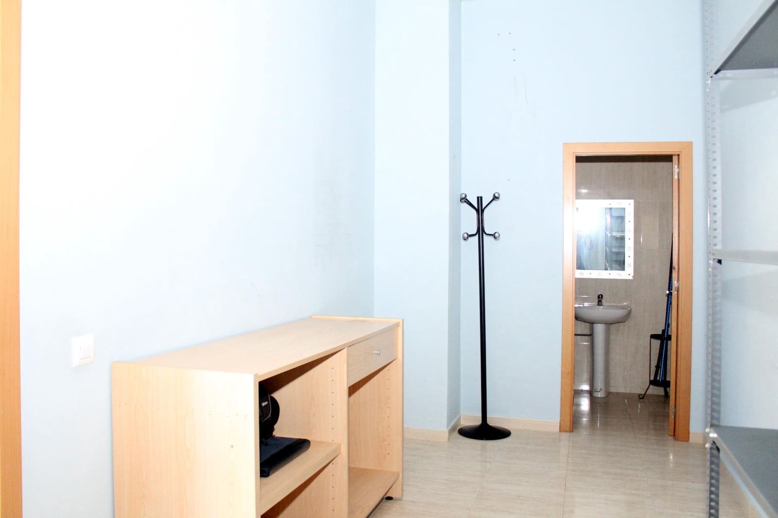 Kommersiell til leie i Sevilla by - € 595 (Ref: 7686495)