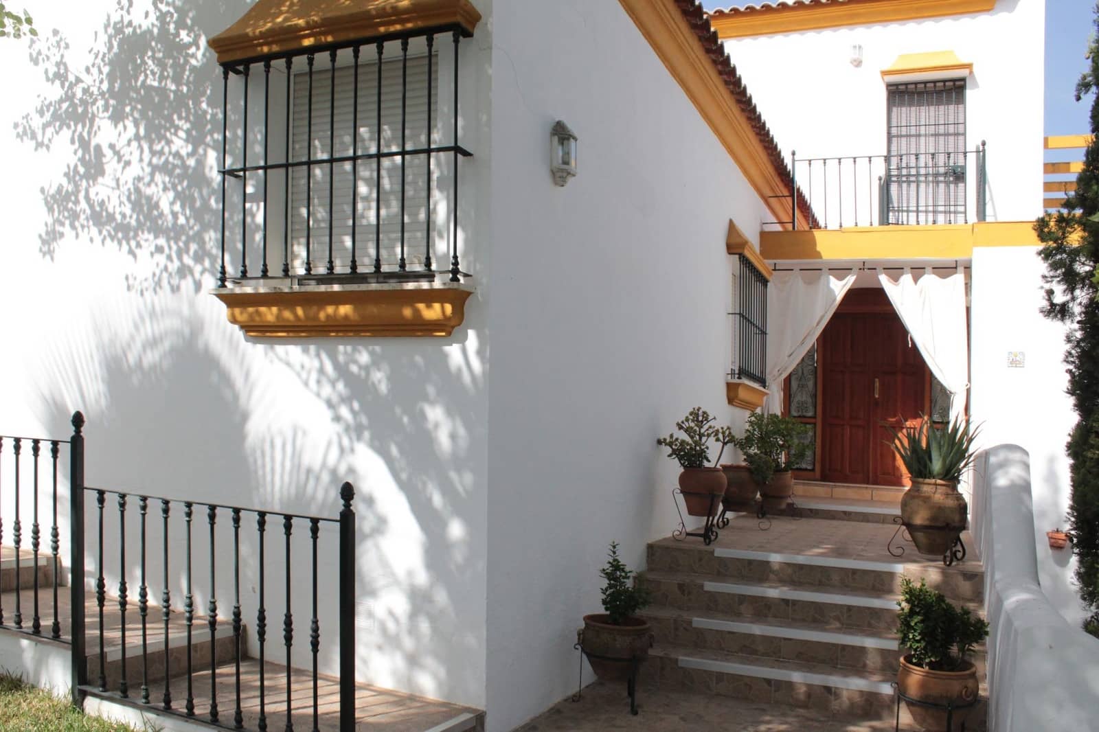 6 soveværelse Villa til salg i Cazalla de la Sierra med swimmingpool - € 860.000 (Ref: 7824345)