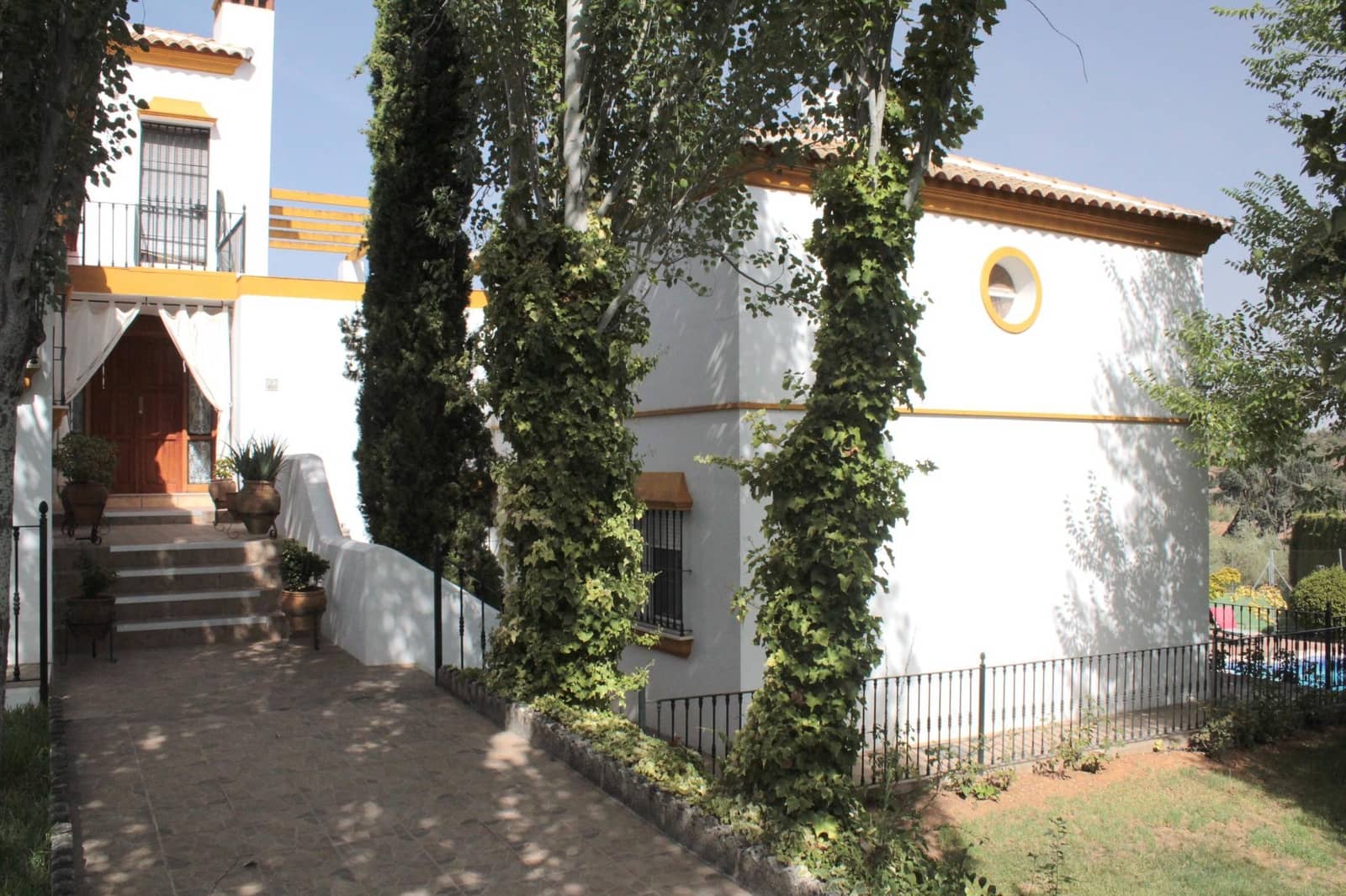 6 soveværelse Villa til salg i Cazalla de la Sierra med swimmingpool - € 860.000 (Ref: 7824345)