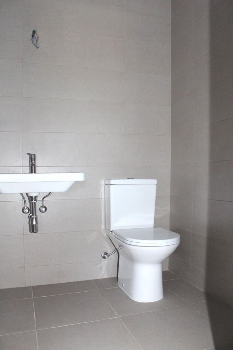 4 slaapkamer Flat te huur in Dos Hermanas met zwembad garage - € 1.300 (Ref: 8193872)