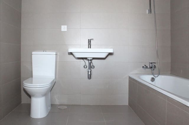 4 slaapkamer Flat te huur in Dos Hermanas met zwembad garage - € 1.300 (Ref: 8193872)