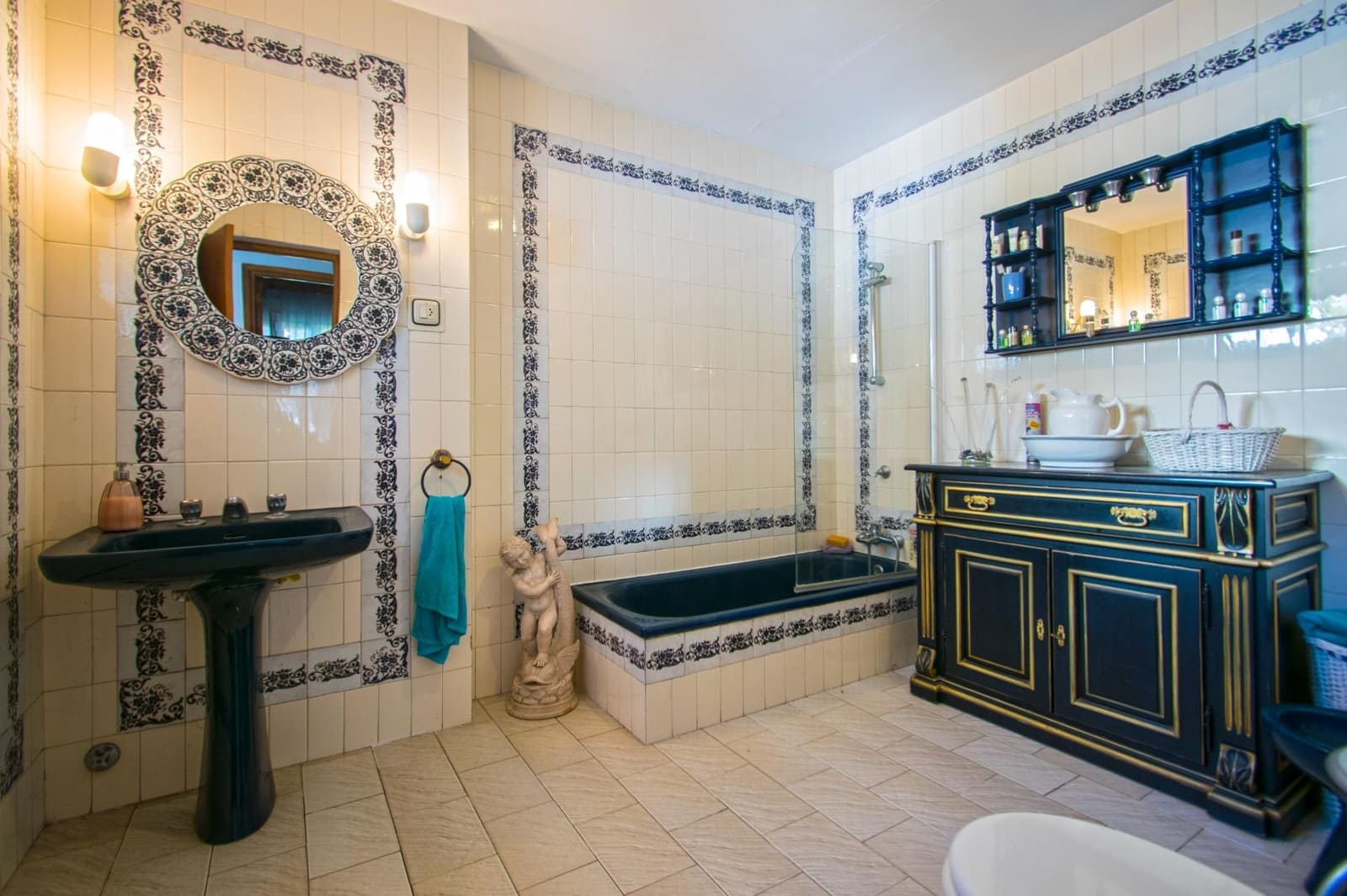 3 sypialnia Willa na sprzedaż w Alcala de Guadaira z basenem - 279 800 € (Ref: 8308673)