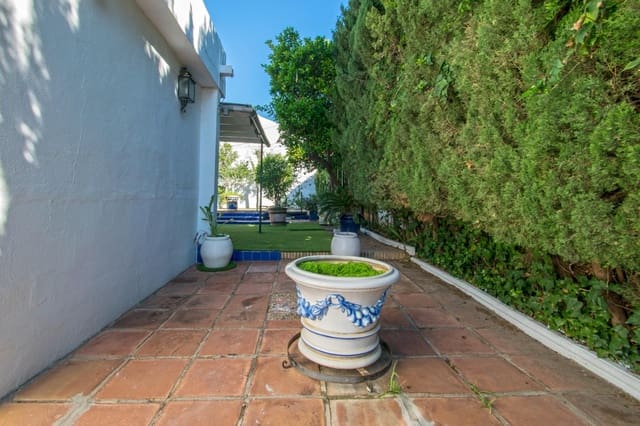 3 soverom Villa til salgs i Alcalá de Guadaira med svømmebasseng - € 279 800 (Ref: 8308673)