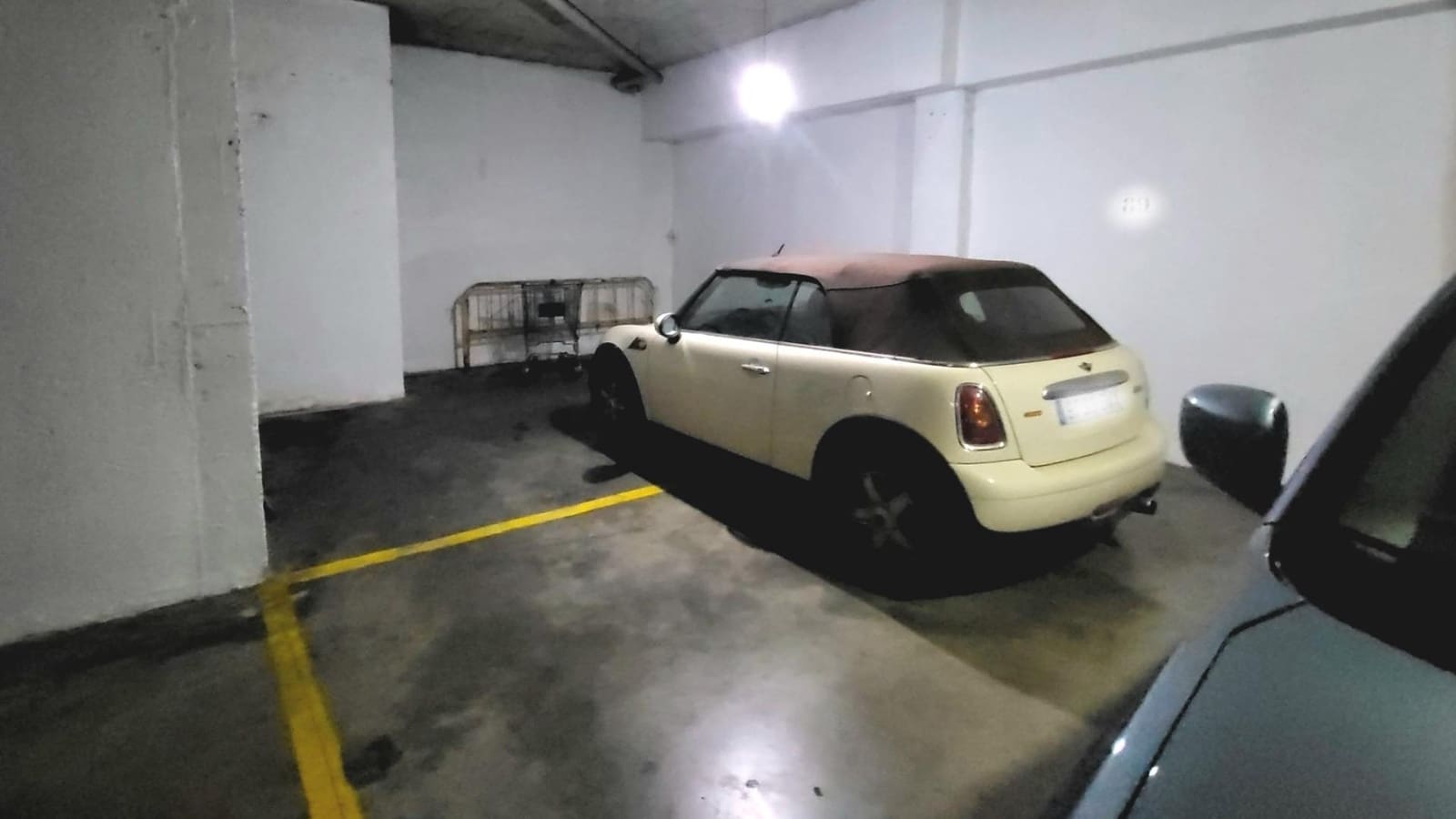 Garage til salg i Tomares - € 20.000 (Ref: 8308724)