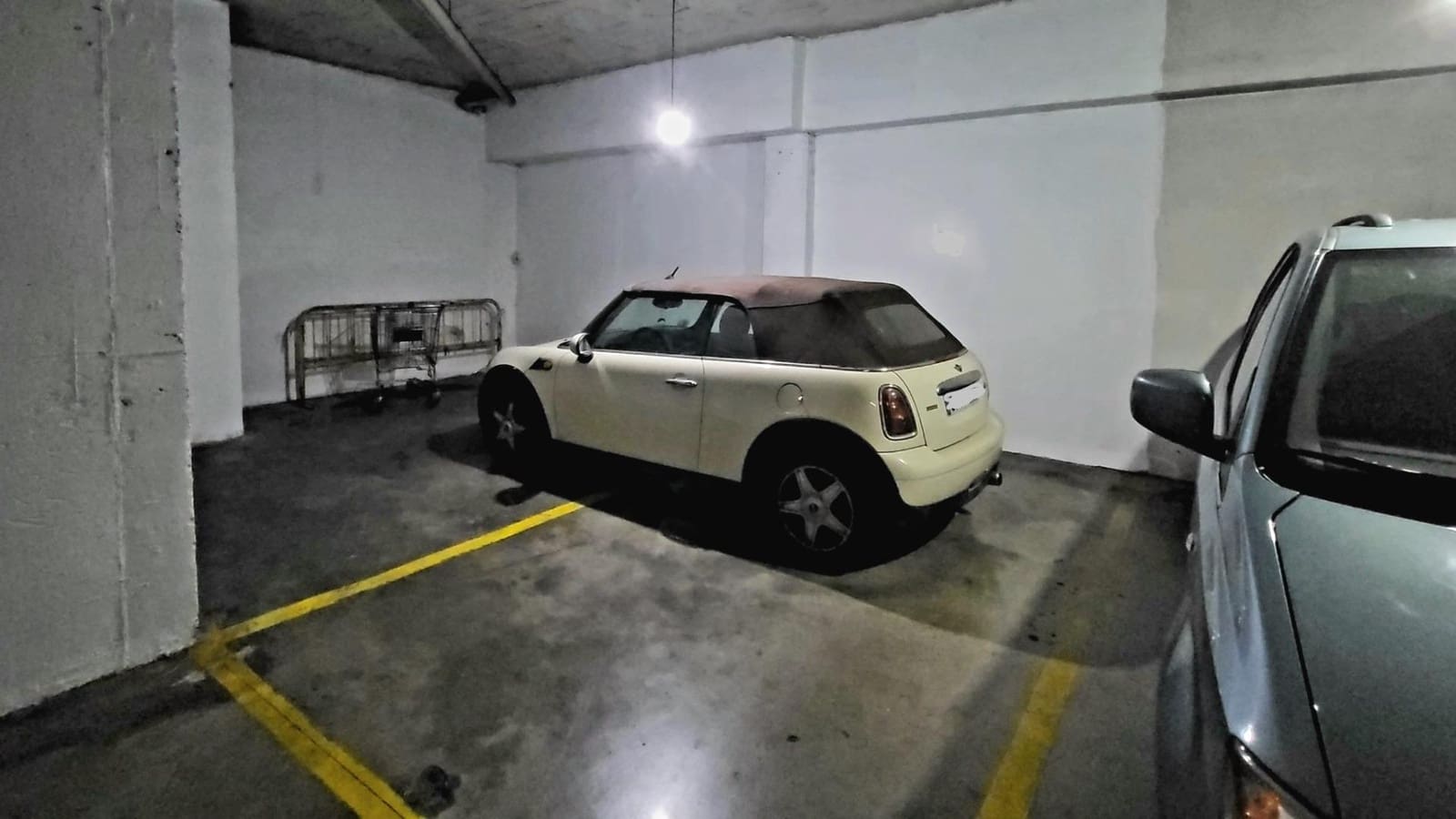 Garage til salg i Tomares - € 20.000 (Ref: 8308724)