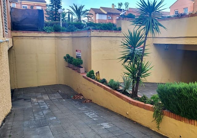 Garage for sale in Tomares - € 20,000 (Ref: 8308724)