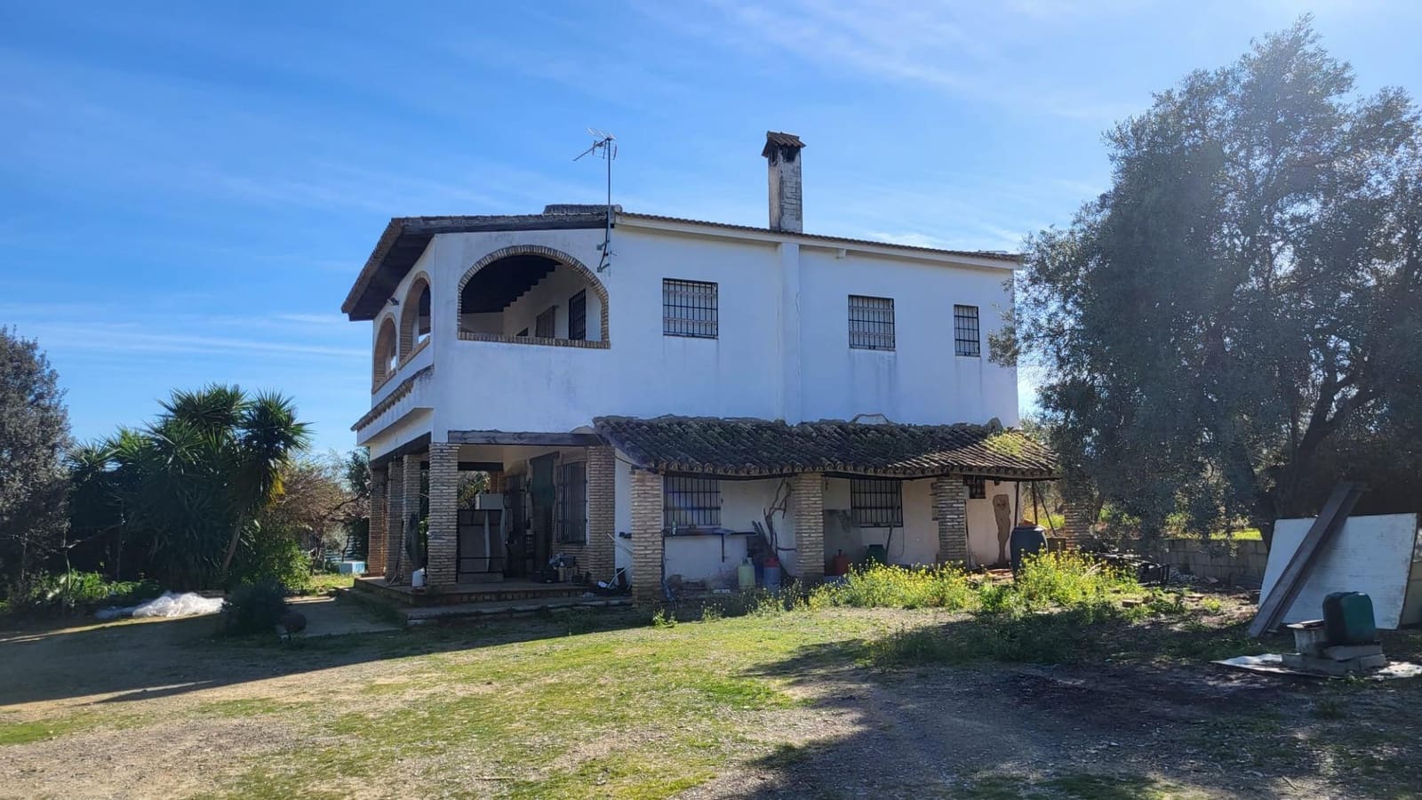 4 soveværelse Finca/Landehus til salg i Pilas med swimmingpool - € 250.000 (Ref: 8308771)