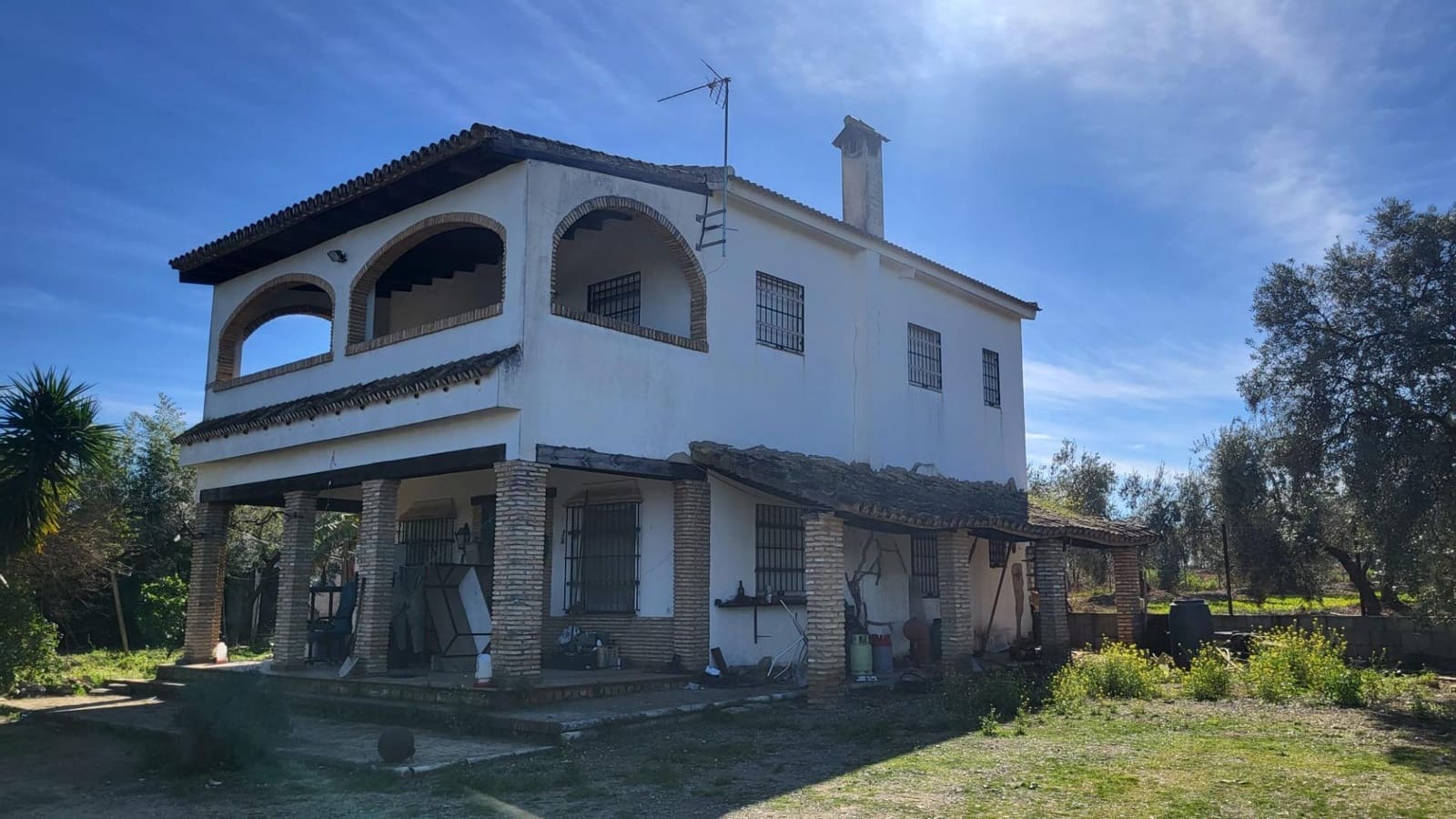 4 soveværelse Finca/Landehus til salg i Pilas med swimmingpool - € 250.000 (Ref: 8308771)