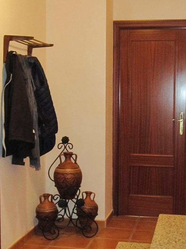 3 soveværelse Finca/Landehus til salg i Cala med garage - € 99.000 (Ref: 8308779)