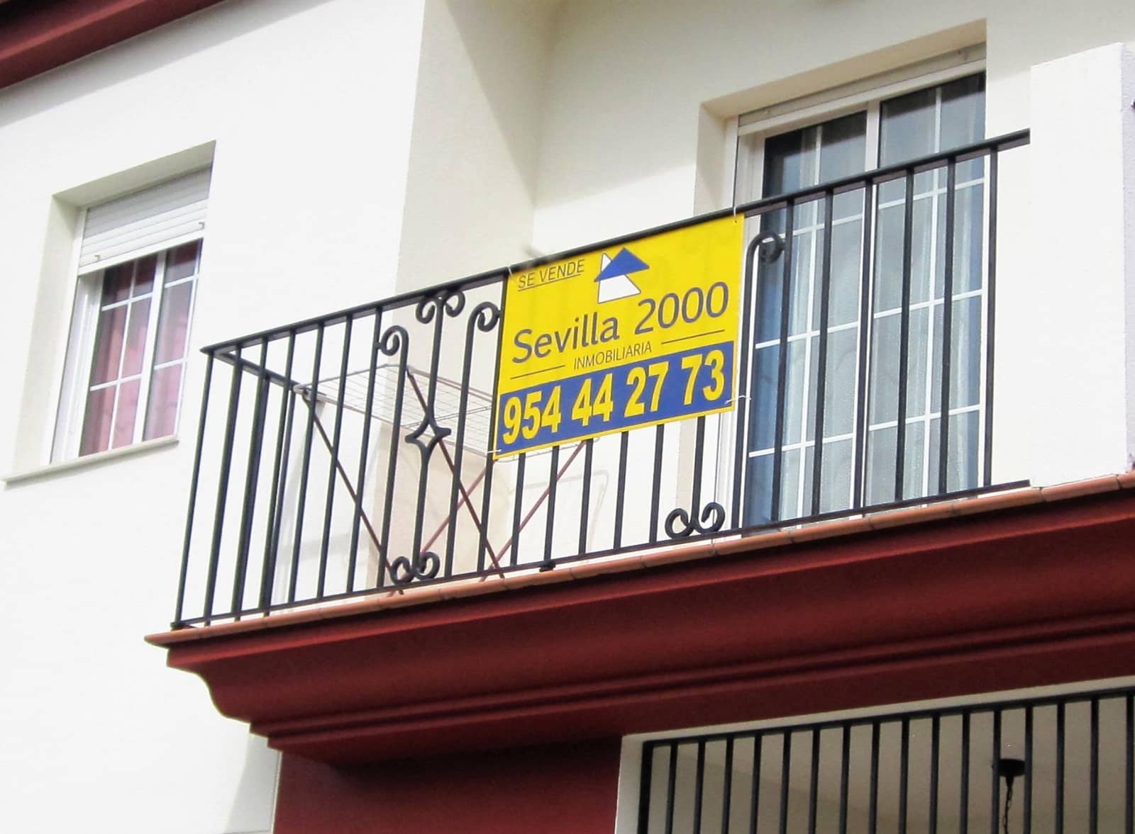 3 soveværelse Finca/Landehus til salg i Cala med garage - € 99.000 (Ref: 8308779)