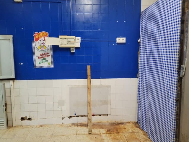 Erhverv til salg i Sevilla by - € 20.000 (Ref: 8308795)