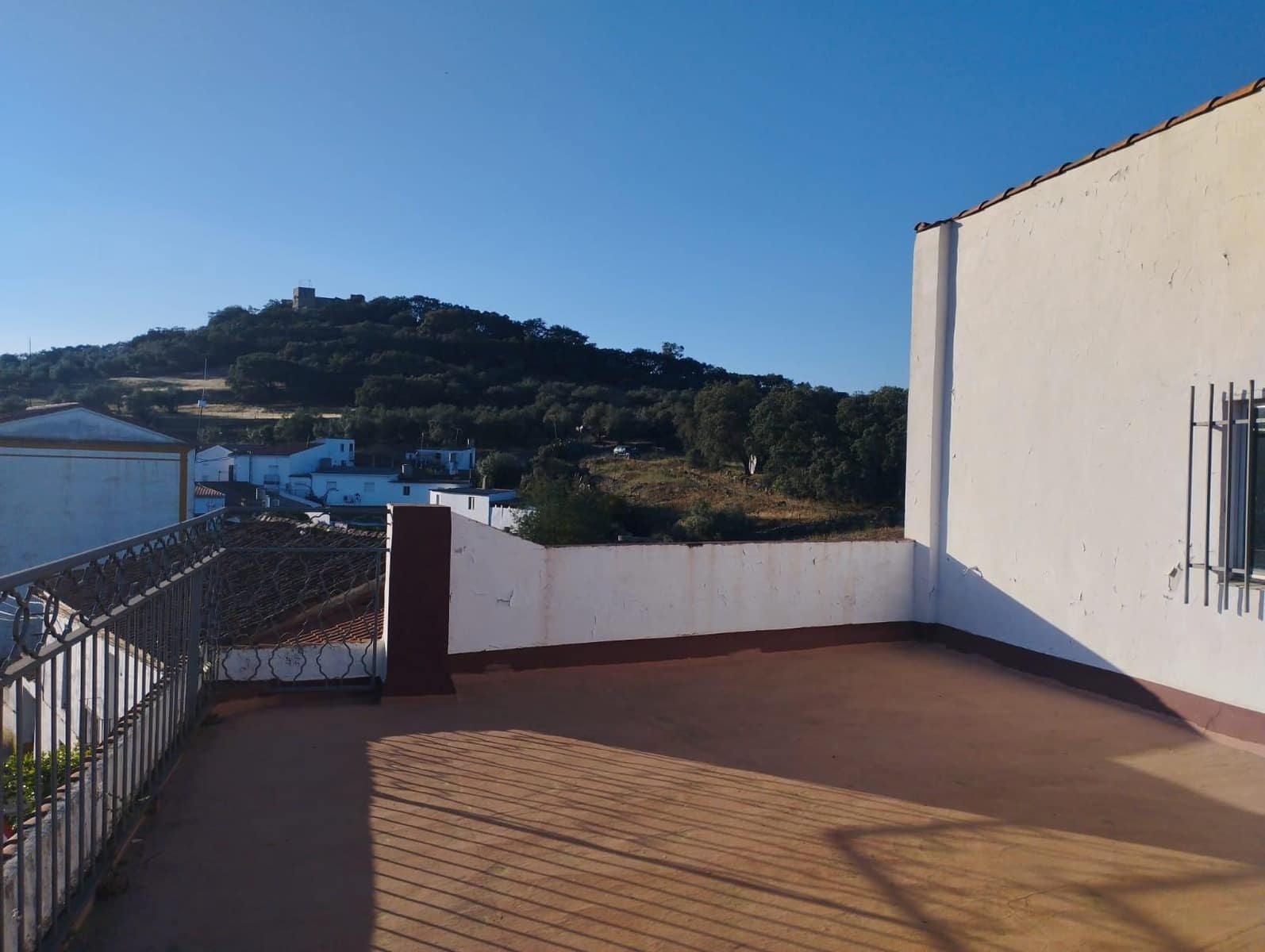 4 soveværelse Villa til salg i Cala med swimmingpool - € 150.000 (Ref: 8311014)