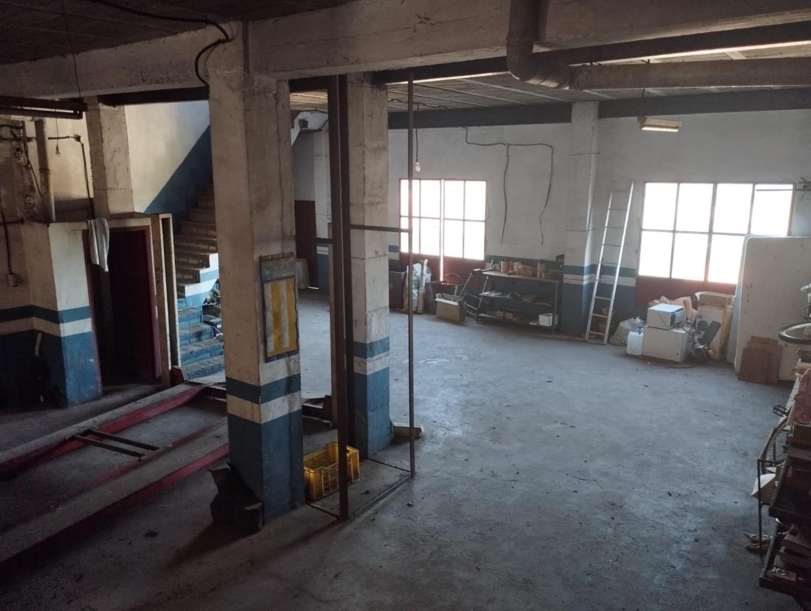 4 soveværelse Villa til salg i Cala med swimmingpool - € 150.000 (Ref: 8311014)