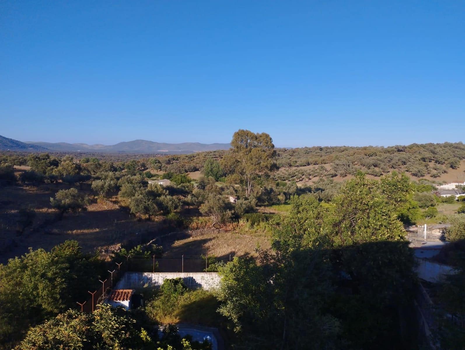 4 soveværelse Villa til salg i Cala med swimmingpool - € 150.000 (Ref: 8311014)