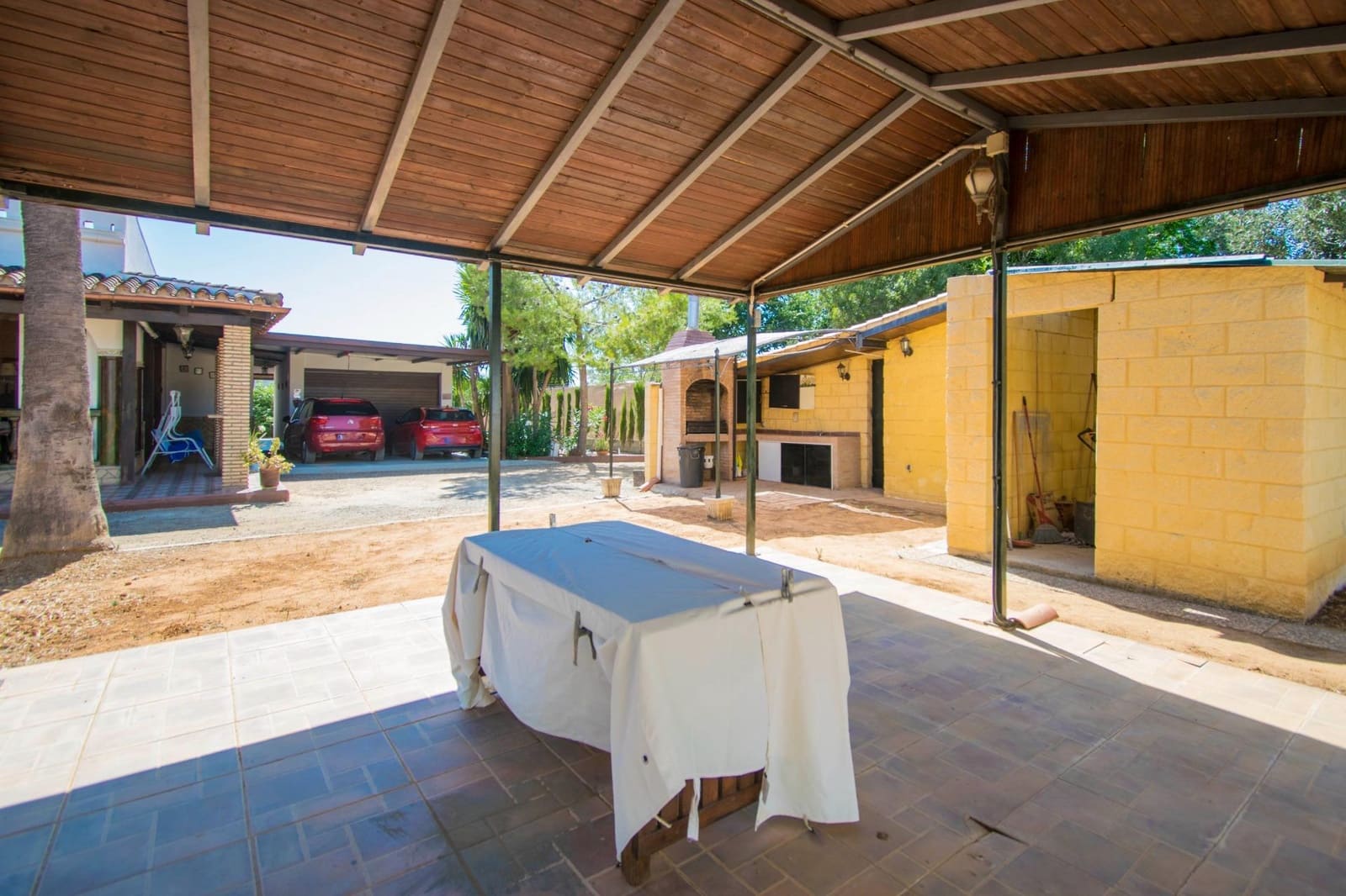 5 soverom Villa til salgs i Utrera med svømmebasseng - € 238 000 (Ref: 8396645)