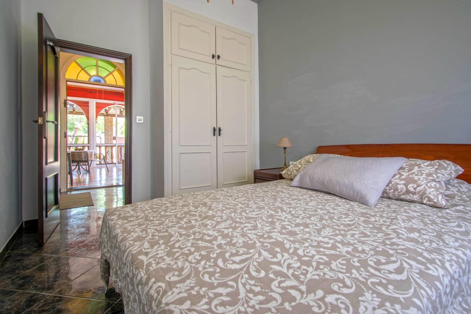 5 bedroom Villa for sale in Utrera with pool - € 238,000 (Ref: 8396645)