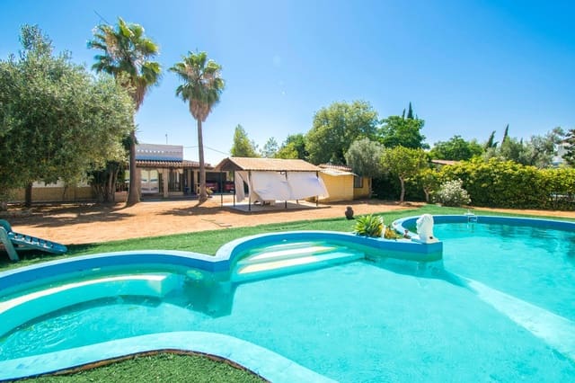 5 chambre Villa/Maison à vendre à Utrera avec piscine - 238 000 € (Ref: 8396645)