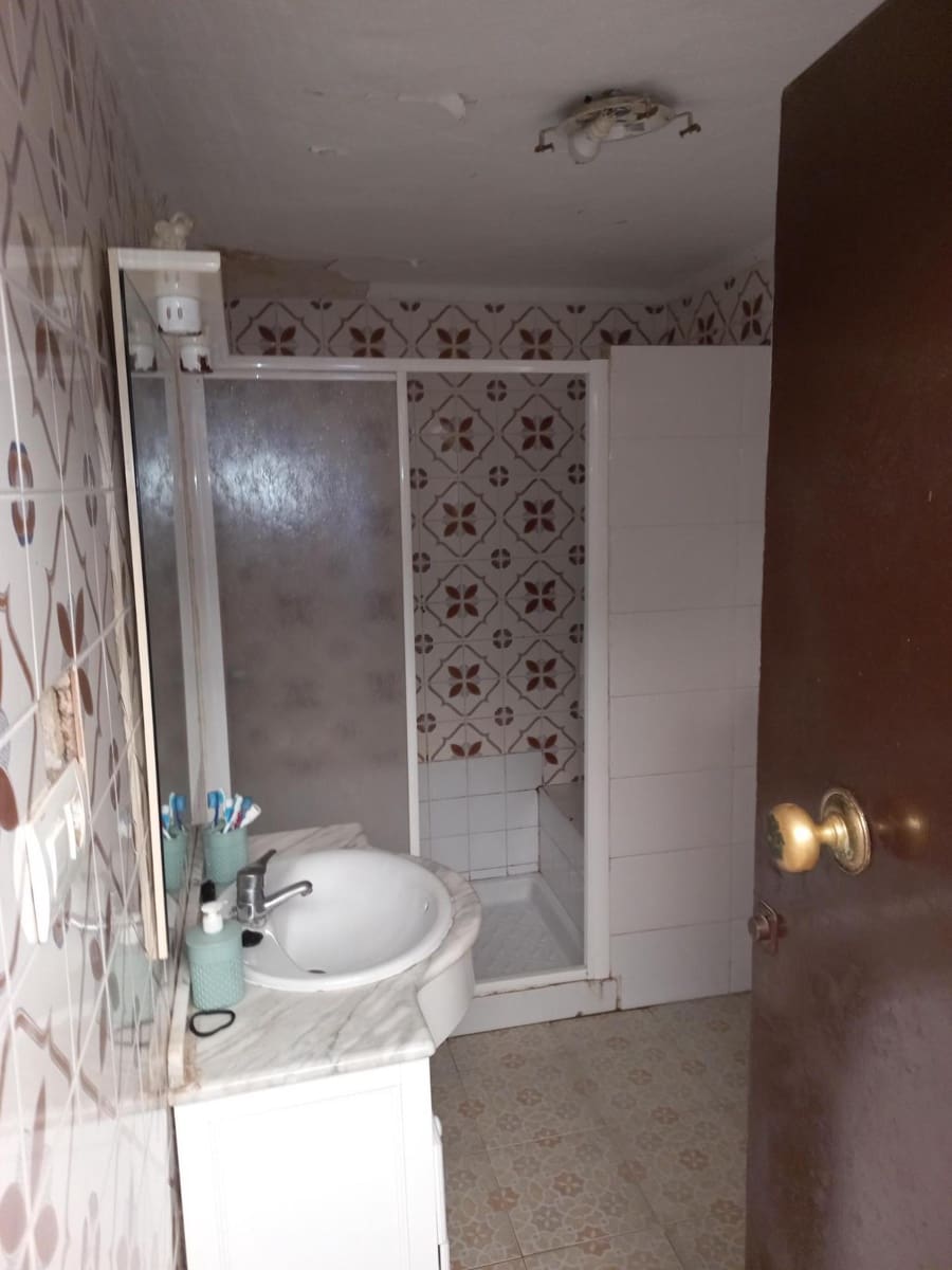 5 soverom Hus til salgs i Salteras med garasje - € 239 000 (Ref: 8439040)