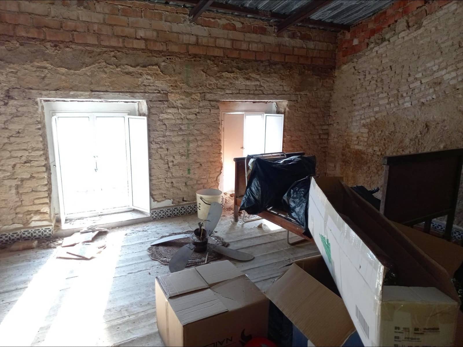 5 soverom Hus til salgs i Salteras med garasje - € 239 000 (Ref: 8439040)