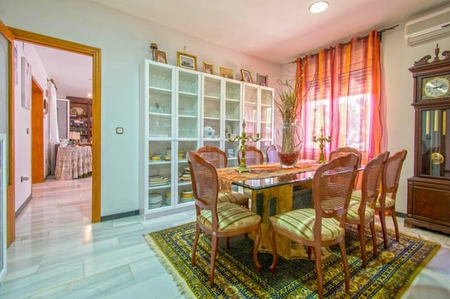 5 chambre Villa/Maison à vendre à Palomares del Río avec piscine - 379 000 € (Ref: 8467857)