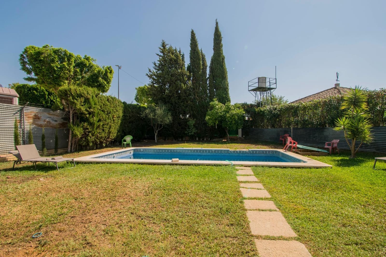 5 chambre Villa/Maison à vendre à Palomares del Rio avec piscine - 379 000 € (Ref: 8467857)