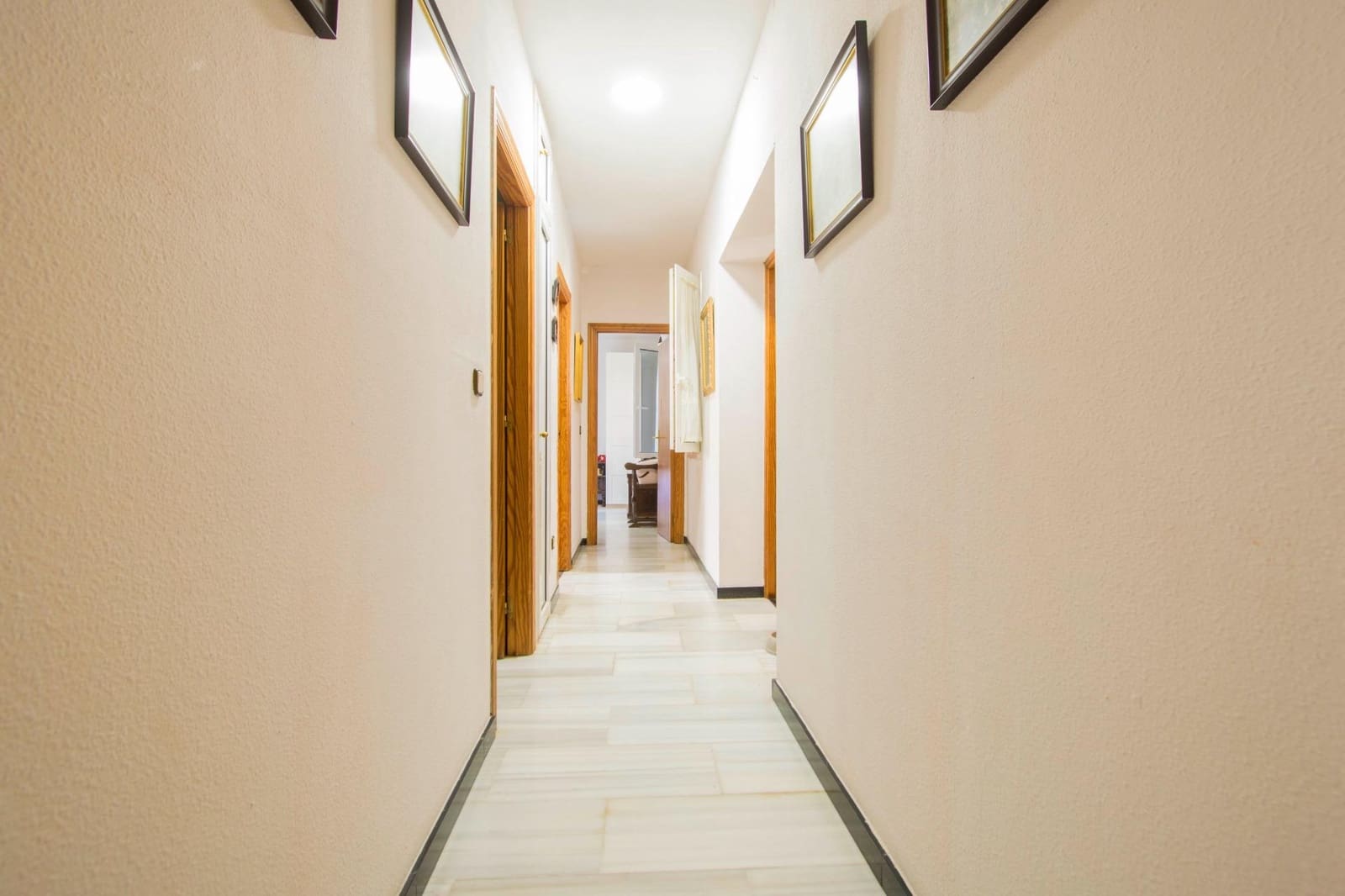 5 chambre Villa/Maison à vendre à Palomares del Rio avec piscine - 379 000 € (Ref: 8467857)