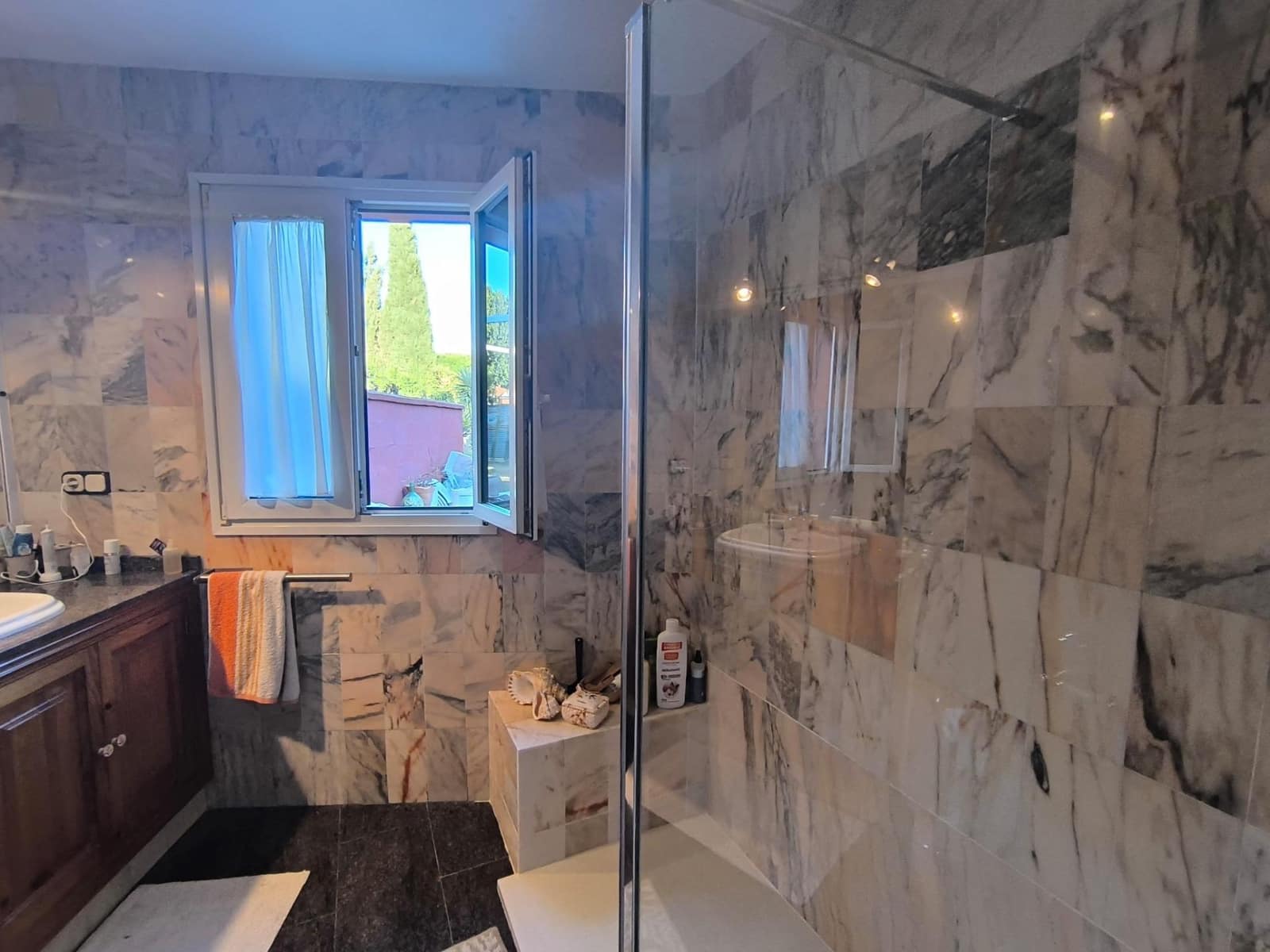 5 chambre Villa/Maison à vendre à Palomares del Rio avec piscine - 379 000 € (Ref: 8467857)